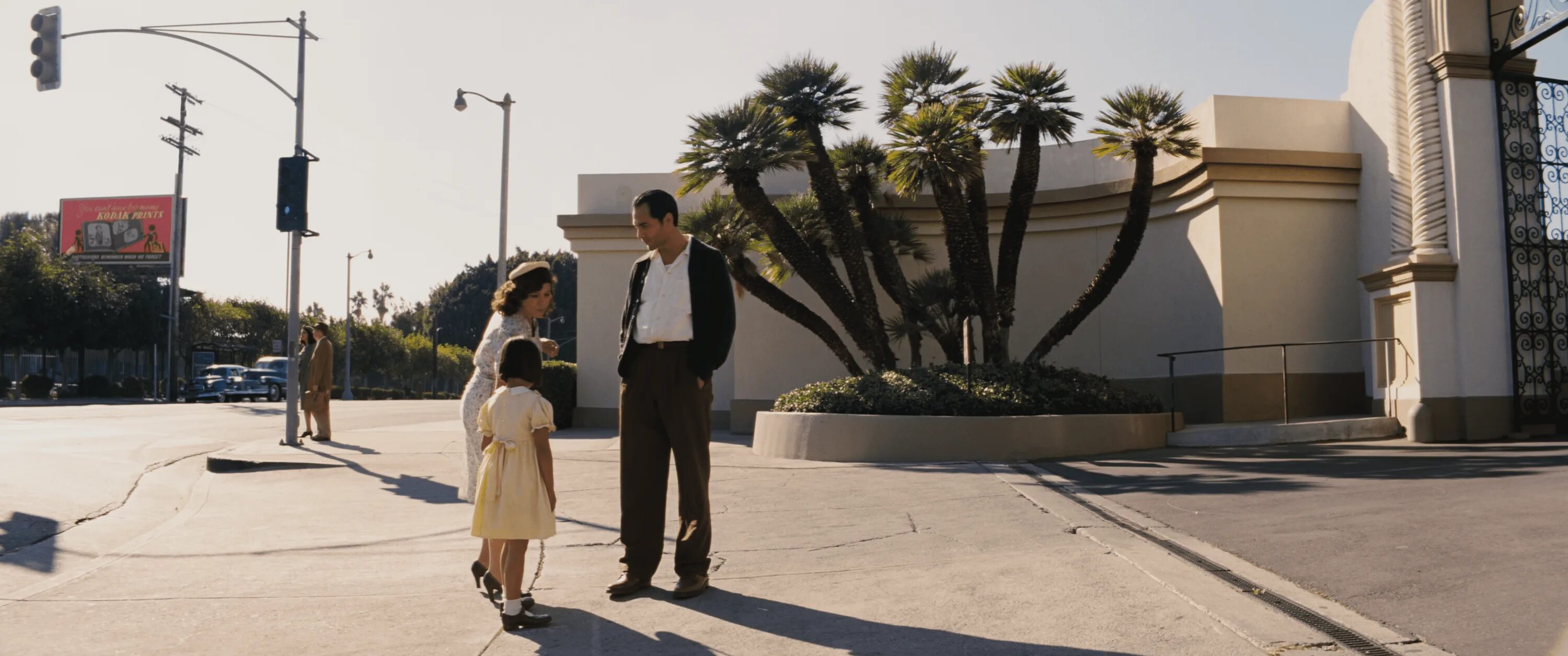 Кими фильм 2022 грудь. Web dl 2160p dv. Вавилон фильм 2022 актёры. Web dl 2160p dv. Фильм про хакера финч.