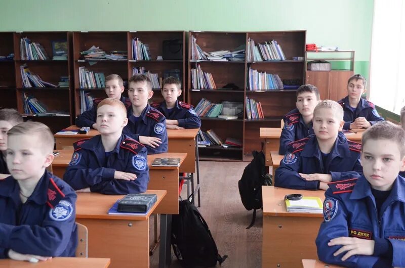 Кадетский корпус новочеркасск. Кадетский корпус новочеркасск. Ногинский кадетский корпус. Новочеркасский кадетский корпус здание. Гбоу ро дккк.