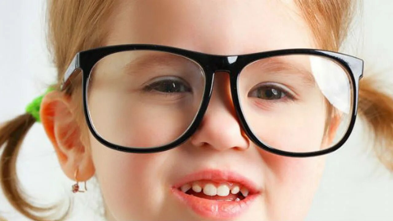 Очки для дальнозоркости. Детские очки для зрения. Очки для близоруких. Очки для зрения близорукость.