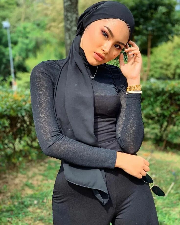 Hijab girl 18