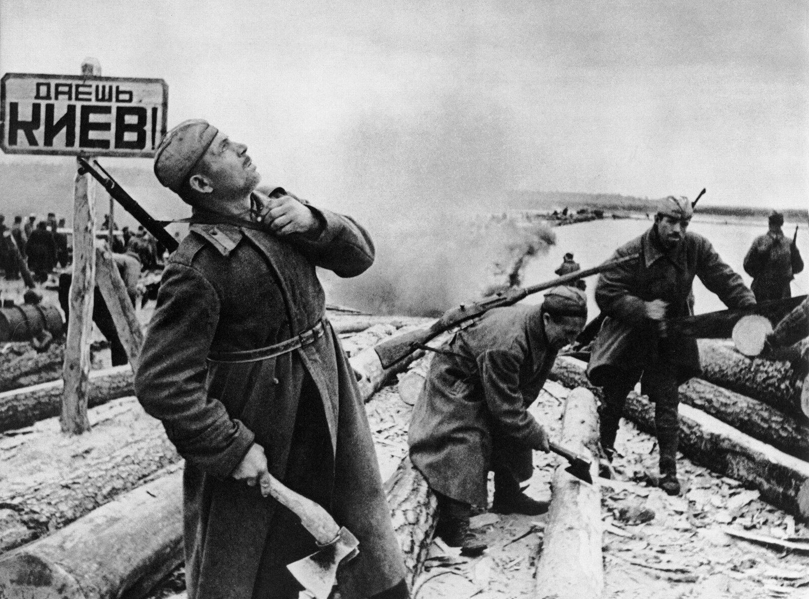 Битва за днепр освобождение киева. Освобождение киева 1943. битва за киев 1943. битва за киев 1944. взятие киева вов 1943.