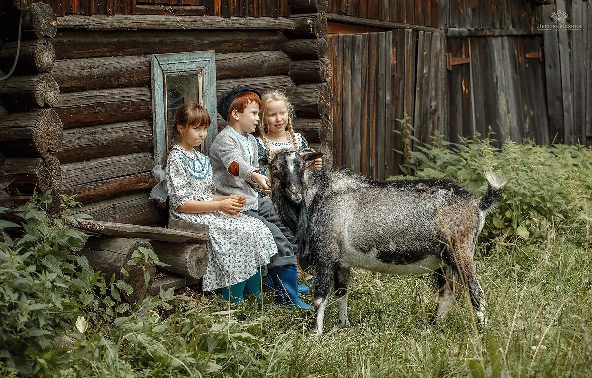 Бабушка в деревне. Лето у бабушки в деревне. Детство в деревне. Фотосессия в деревне летом.