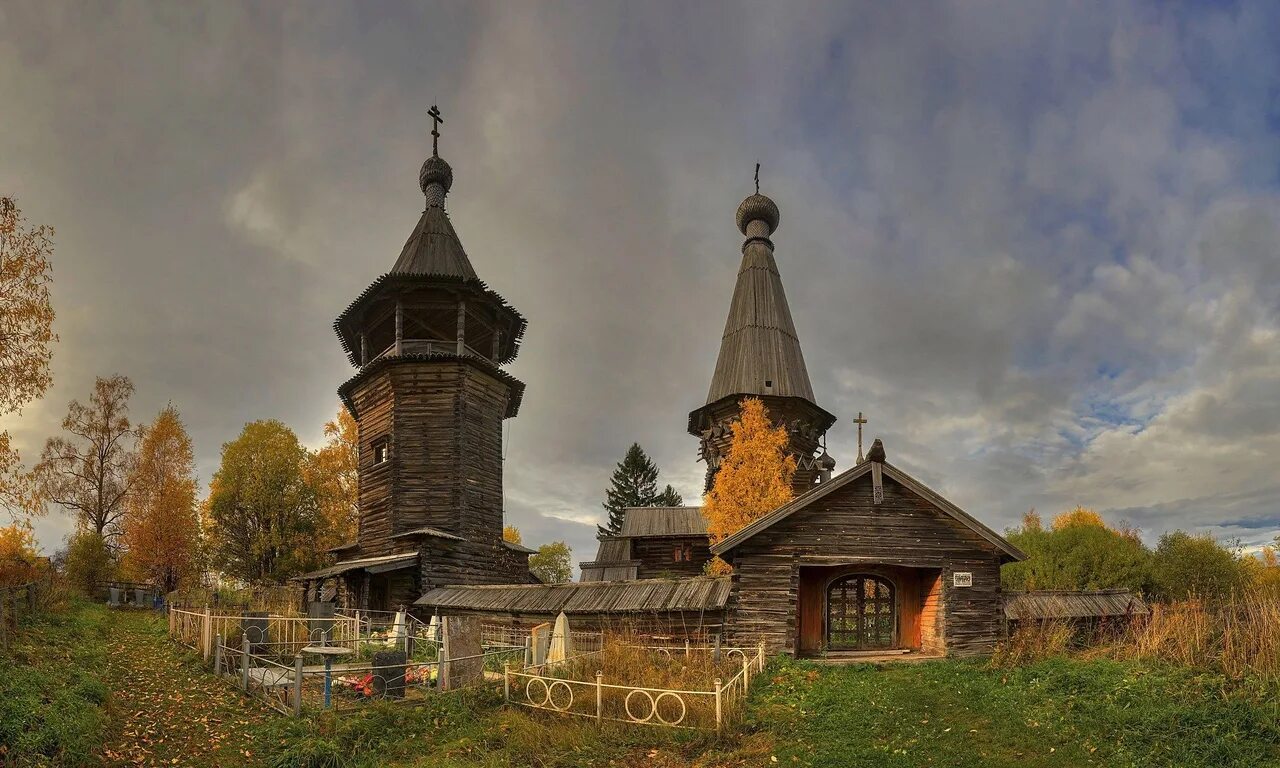 Деревни ленинградской области. Деревни с погостами. Осень деревня Погост. Деревенский Погост фото. Деревенская гора Россия.