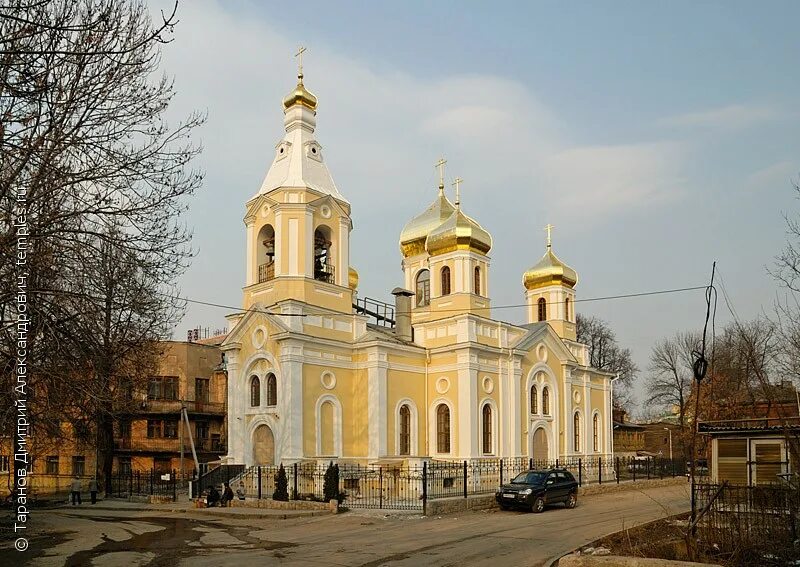 Трех святая церковь. Храм трех святителей Нижний Новгород. Церковь в честь святителей московских Нижний Новгород. Квартал церкви трех святителей Нижний Новгород. Дивеевское подворье Нижний Новгород.