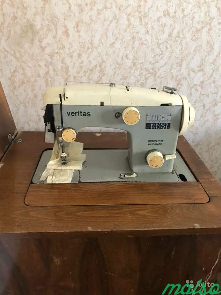 Швейная машинка veritas 5092. Веритас швейная машина 80 02 22. Прямострочная швейная машина veritas. Машинка Веритас 1972 года.