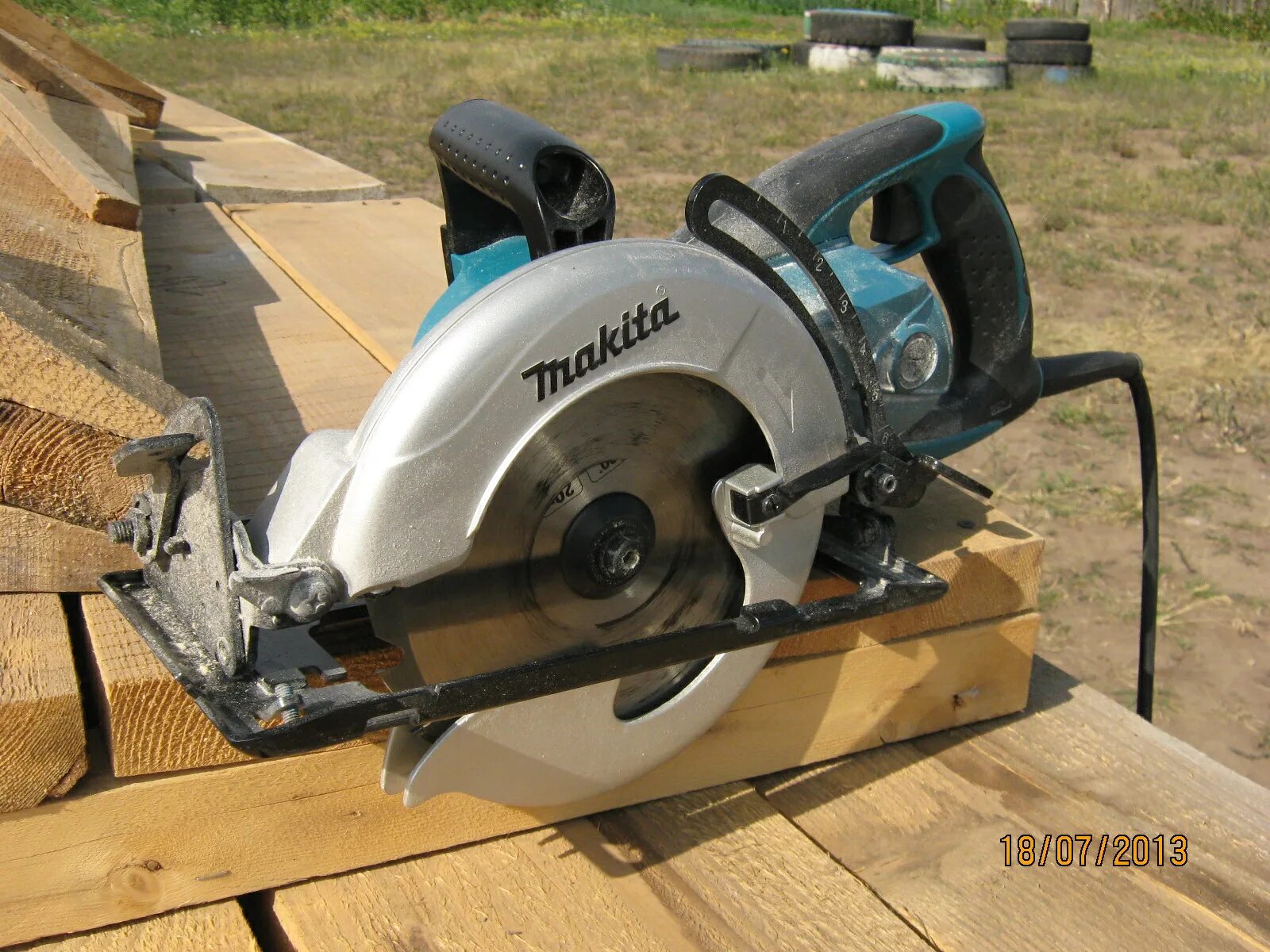 Гипоидная циркулярная пила. Makita 5477nb. Гипоидная пила Макита 5477. Ручная циркулярка Макита 5477nb. Makita 5477nb направляющая.