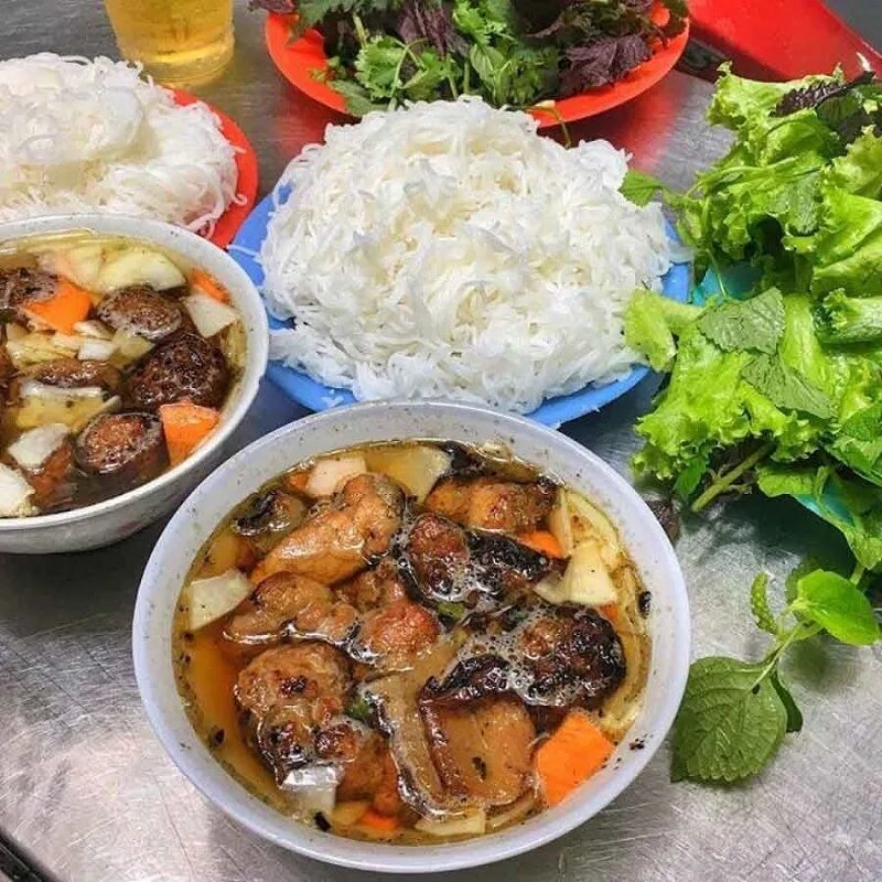 Ханой еда. Бун ча Ханой. Bun Cha ha noi. Бун ча со свининой. Бунча Ханой блюдо.