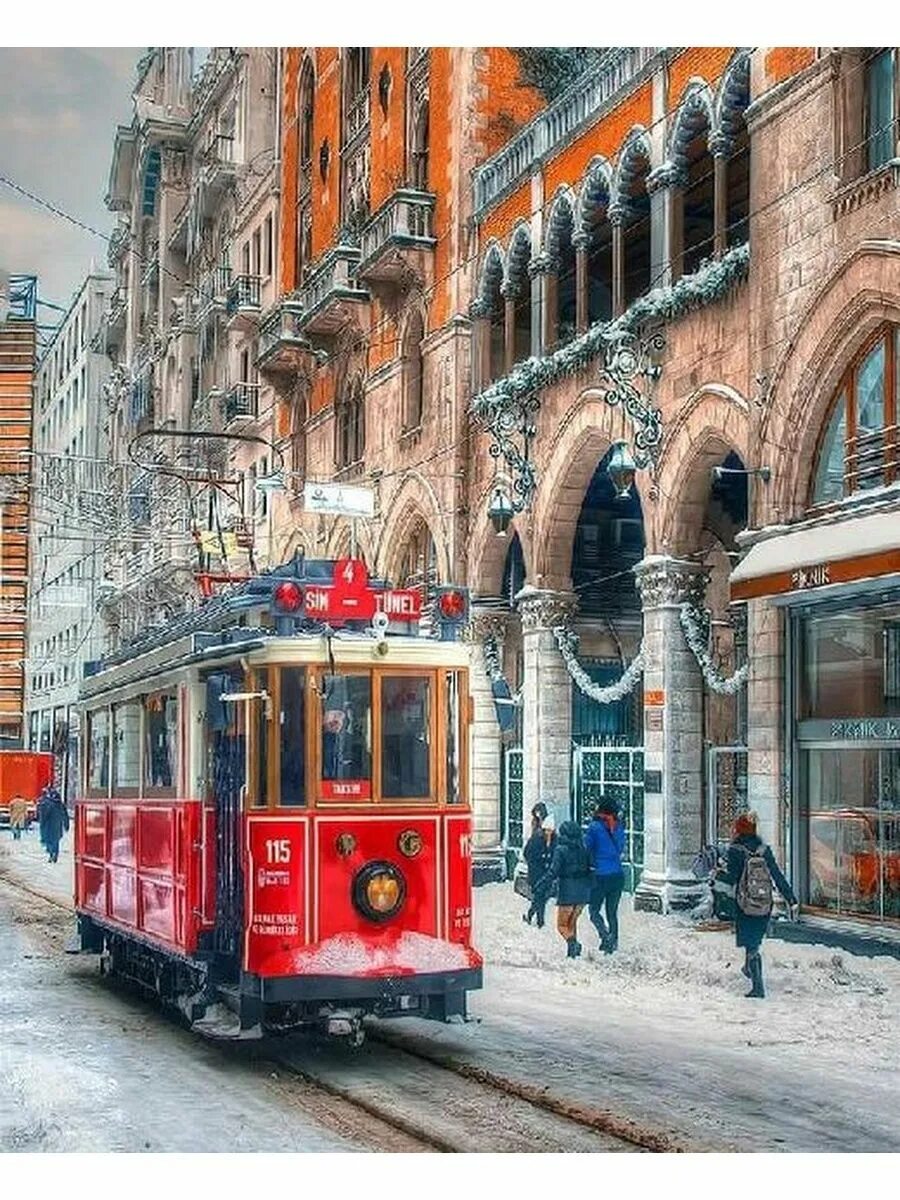 Город трамвай детвора. Трамвай Таксим Стамбул. Истикляль трамвай картина. Трамвайчик Истикляль. Картины Таксим Стамбул.