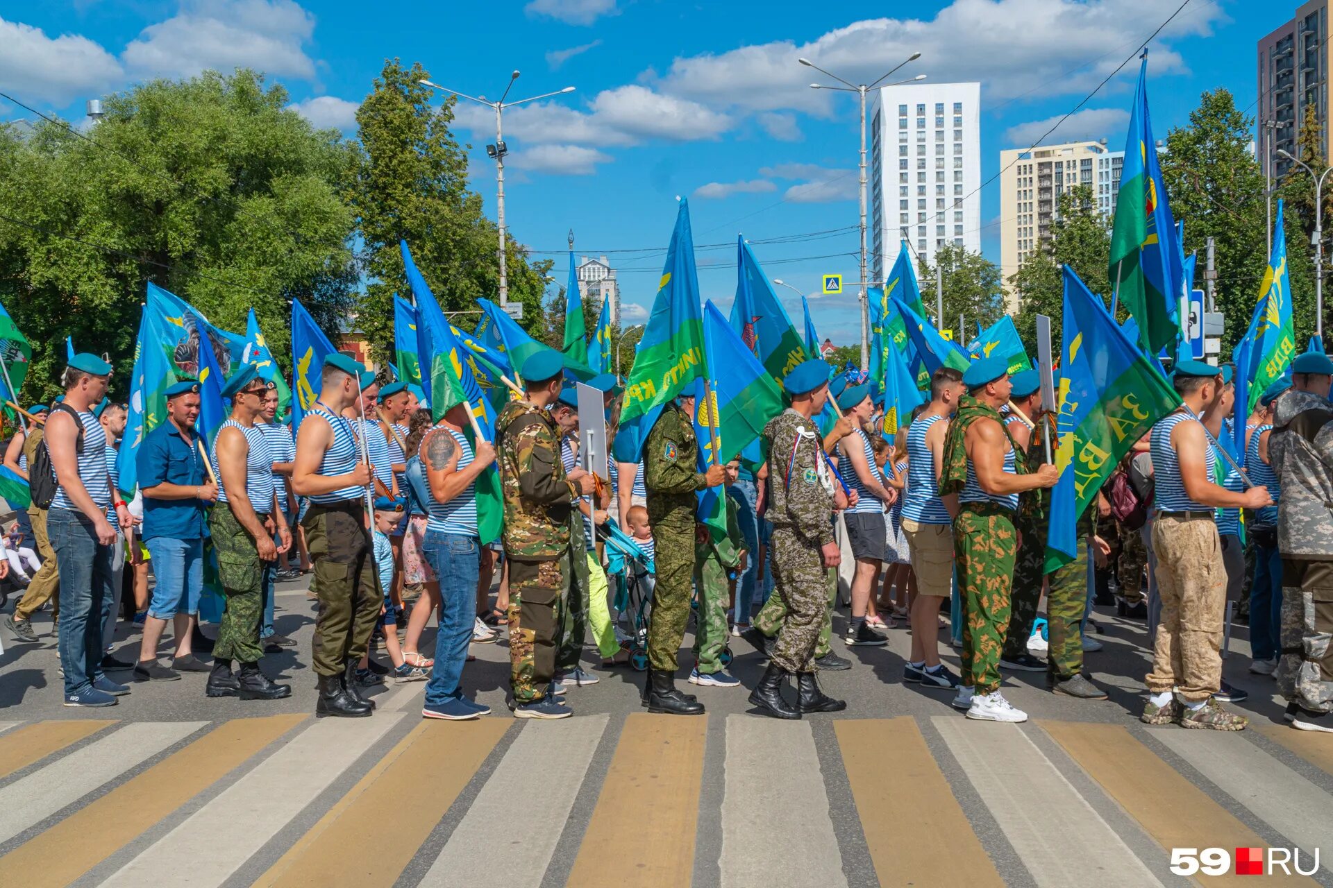 1 июля по 2 августа. С праздником ВДВ. Десантные войска. 2 Августа день ВДВ. ВДВ день празднования.