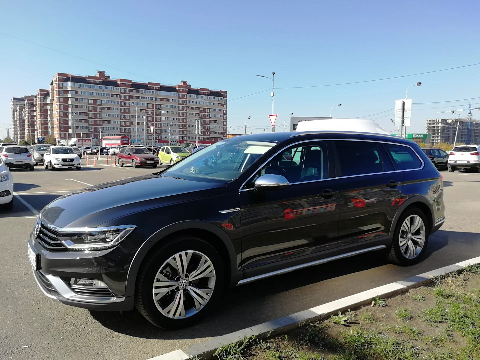 Фольксваген Пассат полноприводный универсал. Passat b8 универсал полноприводный. Фольксваген Пассат б8 универсал полный привод. Пассат б8 универсал дизель полный привод.