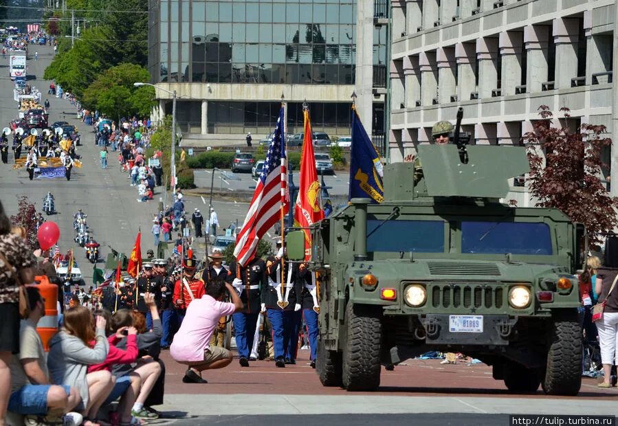 Парад в сша. Американский военный парад. Парад армии США. Парад американской армии.