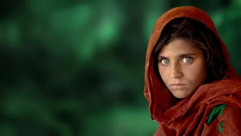 National Geographic - Afghan Girl with Green Eyes Steve Mccurry, National G...