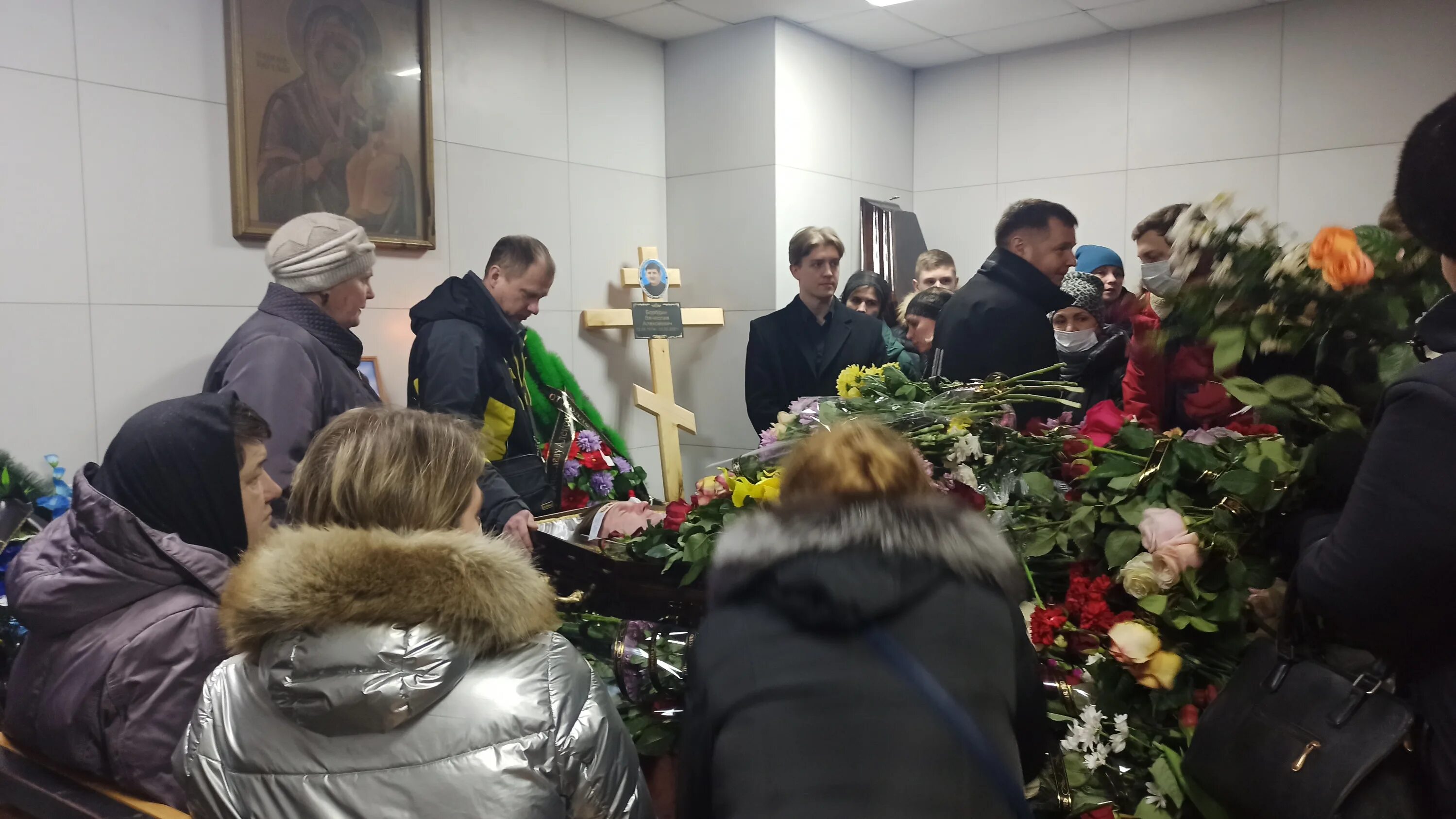 Кладбище тюрьмы. Похороны с воинскими почестями. Похороны заключенных погибших на украине. Могилы зеков. Кладбища для осужденных.