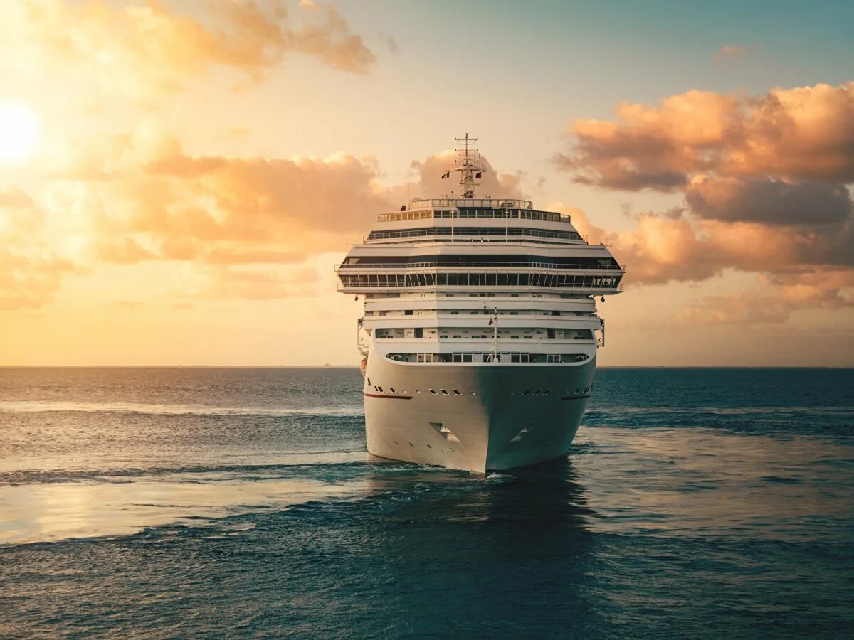Лайнер инкрузес. Лайнеры круизные incruises. Путешествие на корабле. Астория гранде круизный лайнер из сочи. Круизный лайнер карибский бассейн.