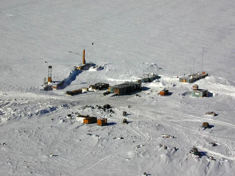 Холодный восток. Российская антарктическая научная станция Восток. Полярная станция Восток в Антарктиде. Станция Восток 2 Антарктида. Купол Фудзи антарктическая станция.
