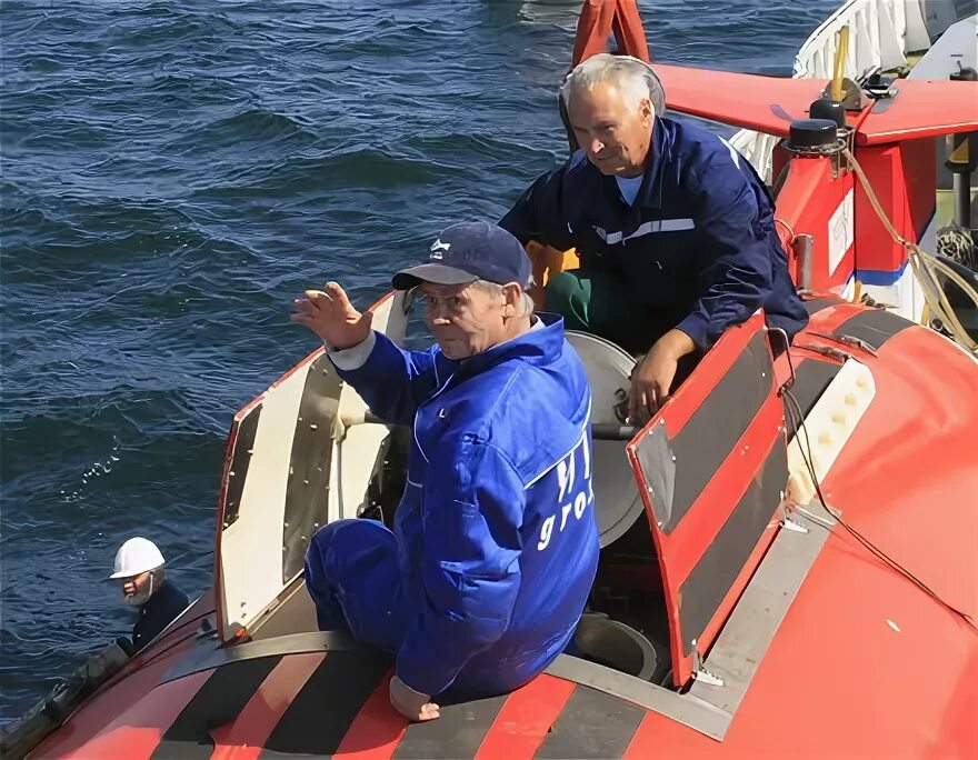 Миры на байкале экспедиция. Батискаф на байкале. Экспедиция миры. Глубоководный аппарат мир 2. Камерзанов тойота хайлюкс.