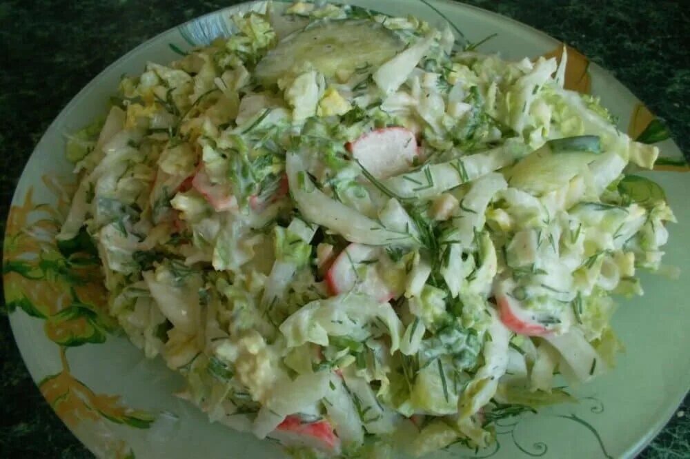 Свежие салаты с пекинской капустой рецепты. Салаты. салат из пекинской капусты. салат нежный с пекинской капустой. салат с крабовыми палочками и пекинской капустой.