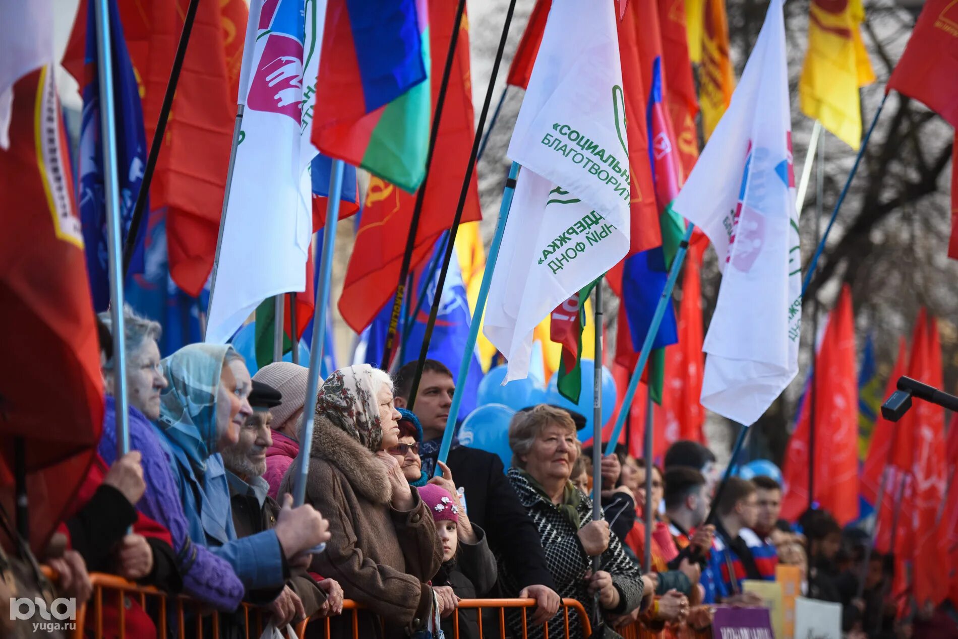 аннексия крыма россией. аннексия крыма россией. митинг за присоединение крыма. присоединение крыма к россии. присоединение крыма в состав россии 2014.