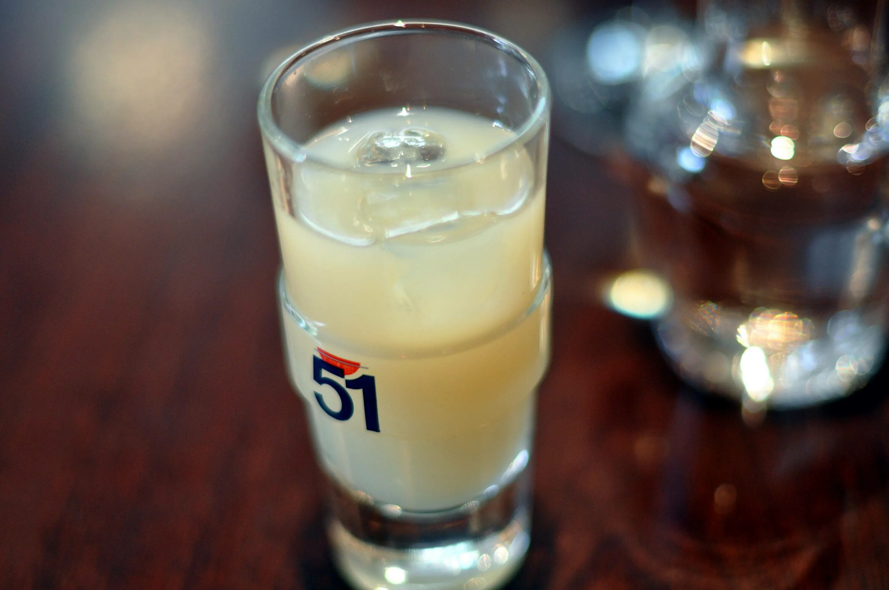 Пастис. Пастис рикар. Пастис франция. Анисовый пастис. Алкогольный напиток пастис.