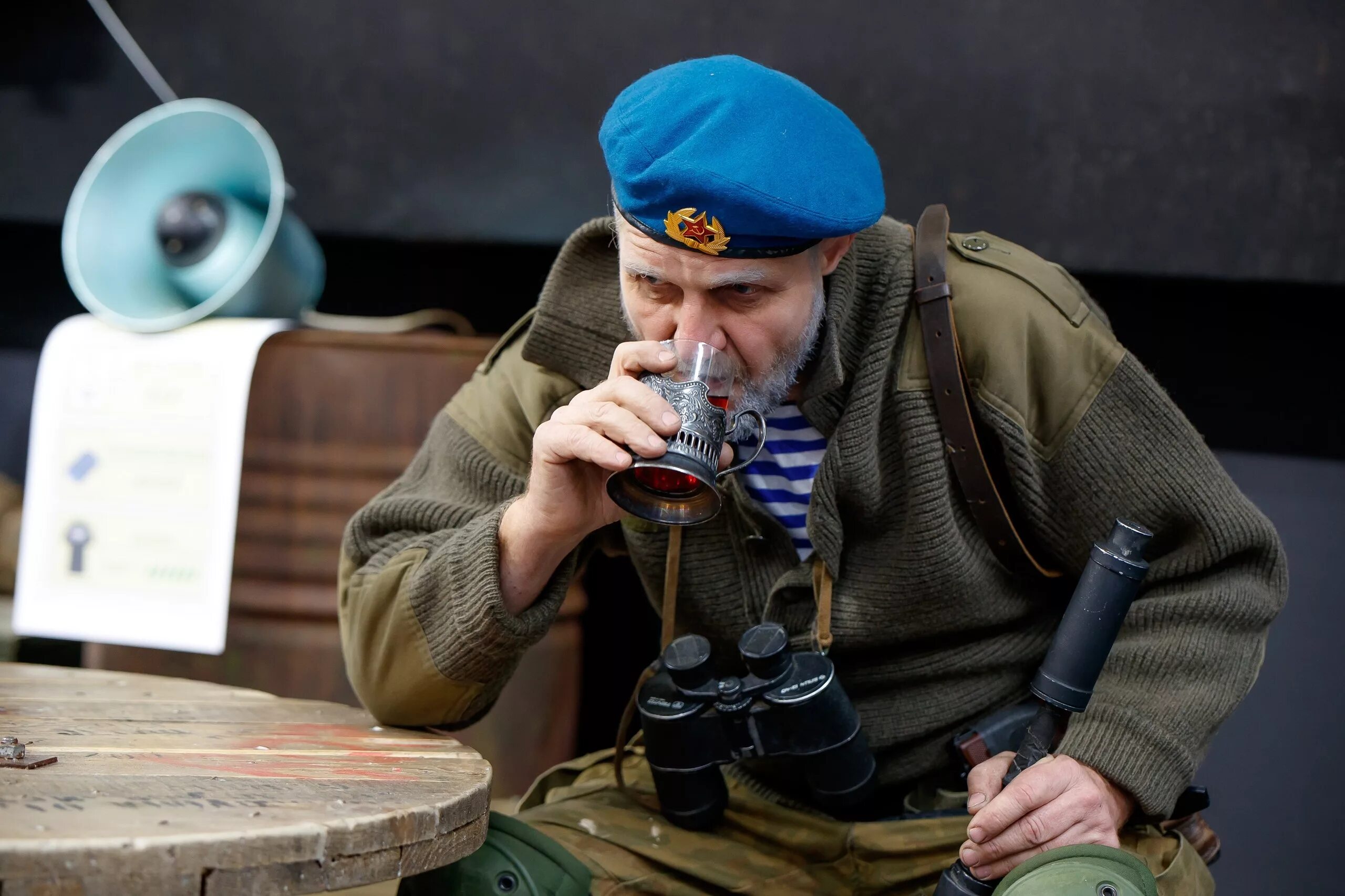 Десантура никто кроме нас. Десантник метро. Рввдку морская пехота. Вдв войска рф. Десантник метро.