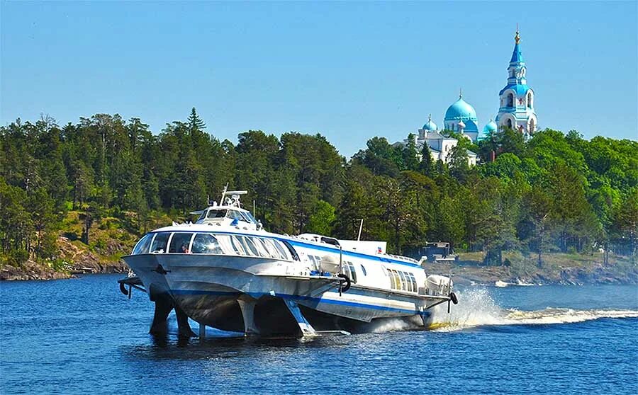 Билеты на валаам из сортавала. Валаамский монастырь Метеор. Валаам (остров). Теплоход Метеор Валаам. Приозерск остров Валаам. Валаамский монастырь.