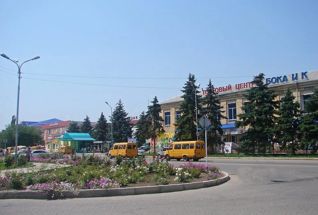 Погода г георгиевск. Георгиевск город Ставропольский край. Автовокзал Георгиевск. Георгиевск центр города. Город Георгиевск Ставропольского края улица Калинина.