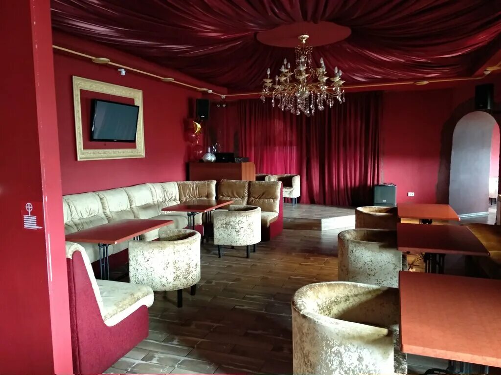 Кафе елабуга. Дивный сад елабуга. Дивный сад елабуга кафе меню. М гриль кафе. Дивный сад елабуга кафе меню.