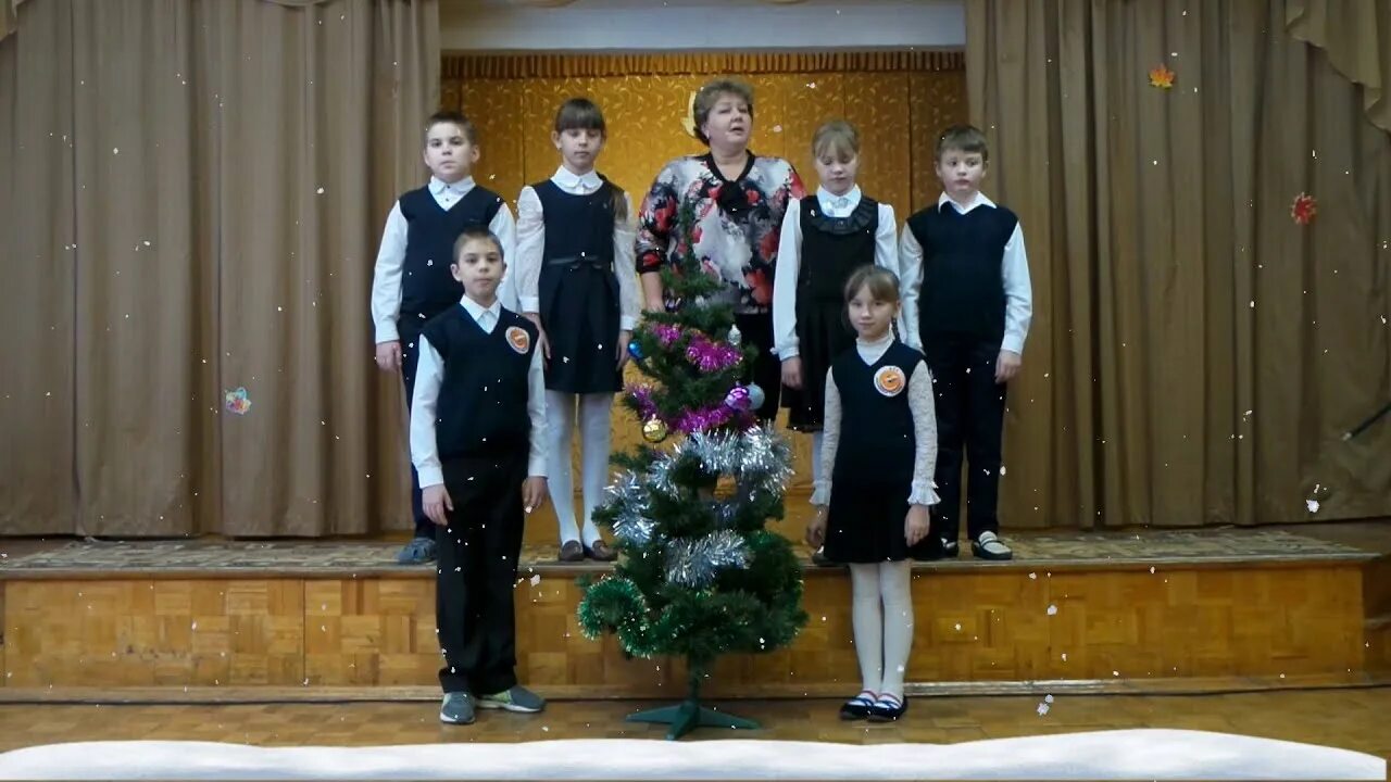 Моу микулинская гимназия лотошино. Микулинская гимназия фото. Моу микулинская гимназия лотошино. Микулинская гимназия. Микулинский краеведческий музей.