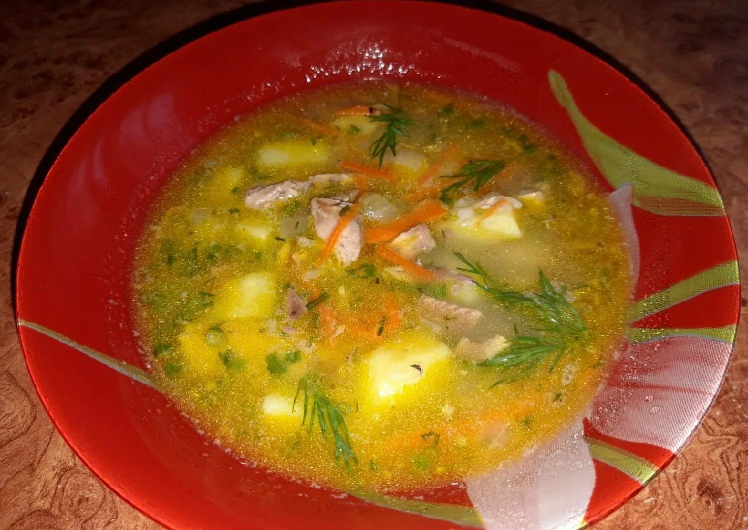 Уха рецепт быстро и вкусно. Уха из консервы. уха из консервированной горбуши. уха с консервированной горбушей. уха из горбуши.