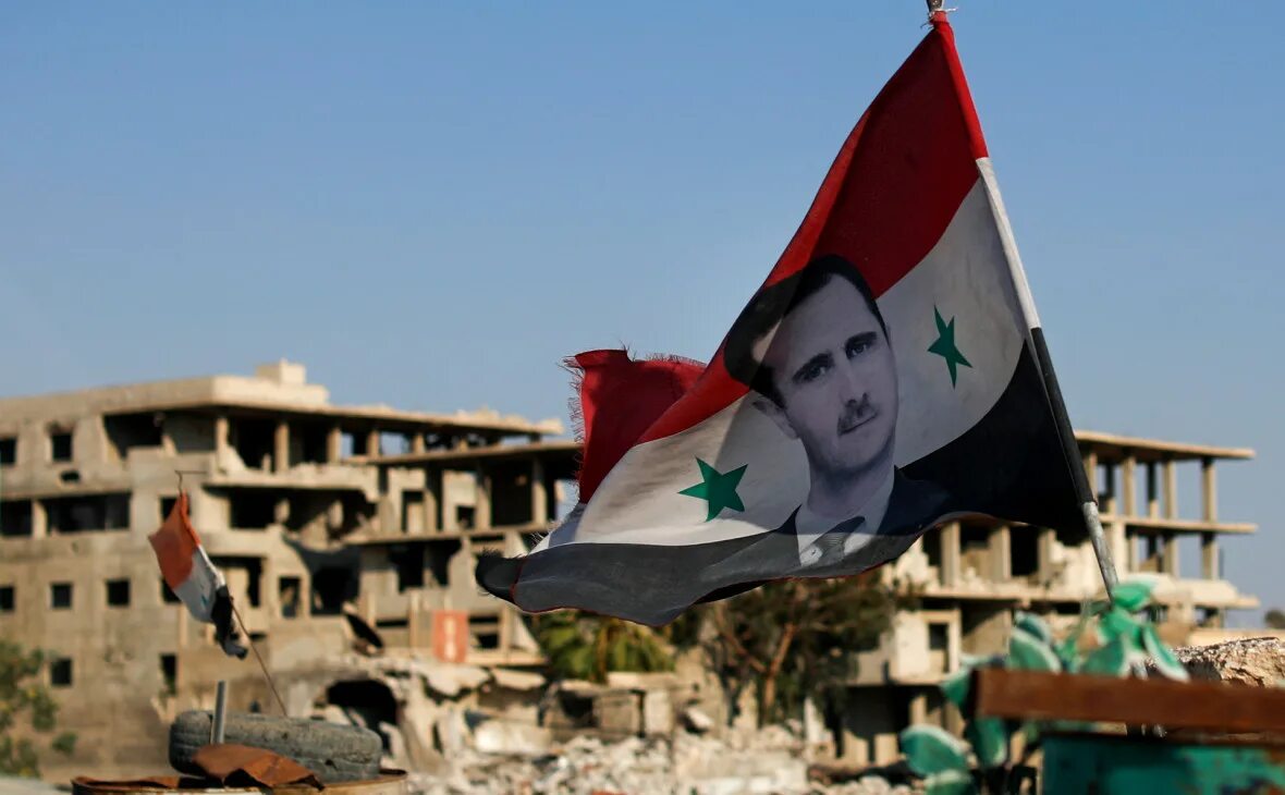 Башар Асад флаг Сирии. Дворец Башара Асада в Дамаске. Башар Асад и курды. Армия Башара Асада.
