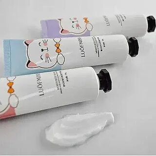 Moisturizing and lubricating hand cream