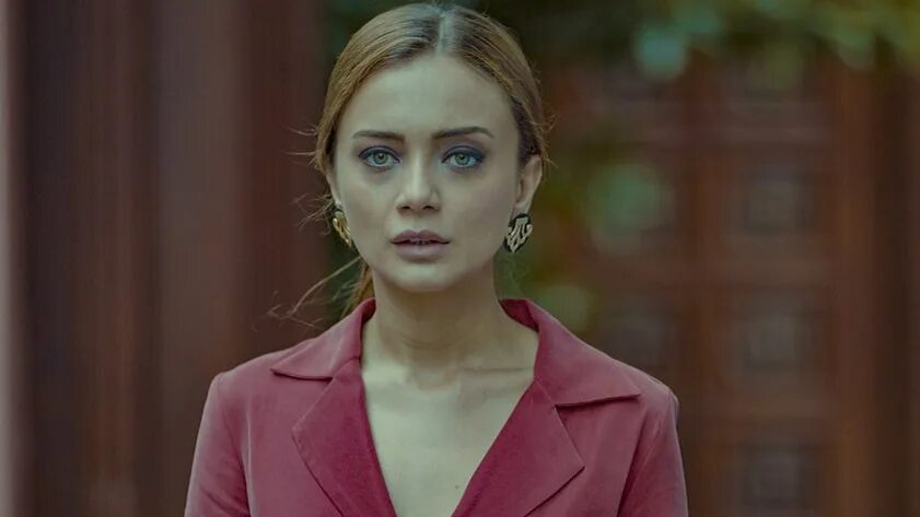 дамла сонмез эфсун. дамла сонмез эфсун. дамла сонмез. дамла сонмез. дамла чукур.