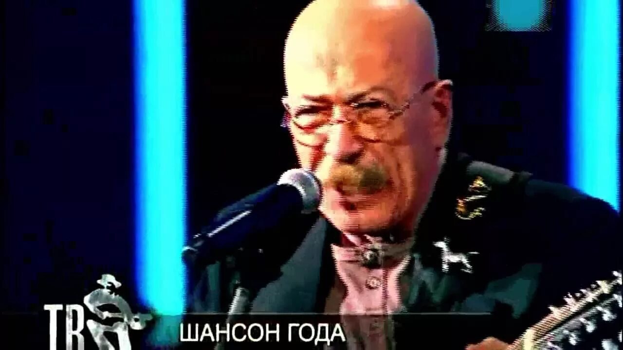 Прогулка по невскому розенбаум. Жил старый дрозд розенбаум. розенбаум старый. розенбаум в 62-м году. розенбаум сусуман.