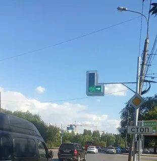 Установить светофор на перекрестке