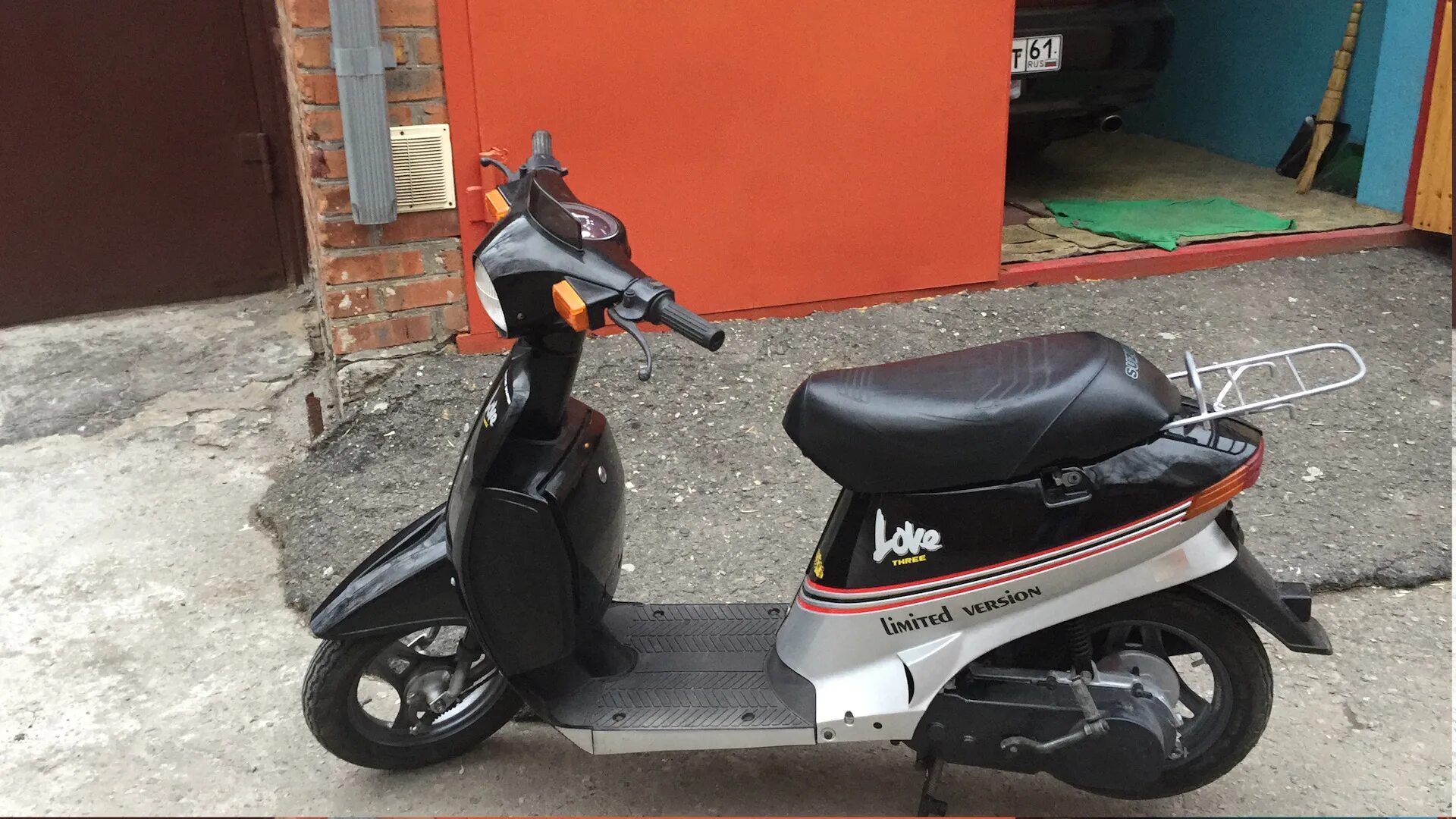 Скутер daelim delfino. Ws pro 2500w citycoco. Электросамокат с сиденьем взрослый 250w. Электроскутер citycoco 3000w ws pro. Корейский скутер 200.