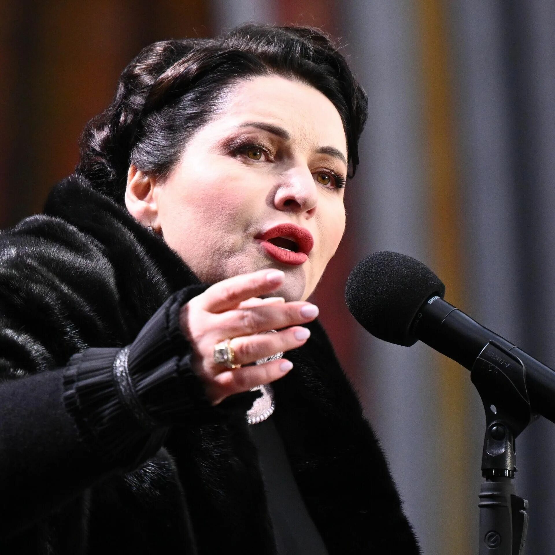 Хибла герзмава фото. Хибла герзмава настоящее фото. Хибла герзмава. Хибла оперная певица. Абхазская певица хибла герзмава.