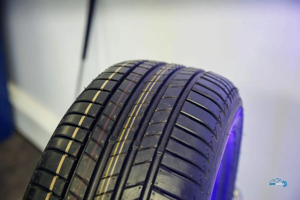 Шины 16 лето краснодар. Bridgestone Turanza t005 225/55 r17. Bridgestone Turanza t005 TL. 235 45 18 Bridgestone Turanza t005 a. Bridgestone Turanza t005 r21.