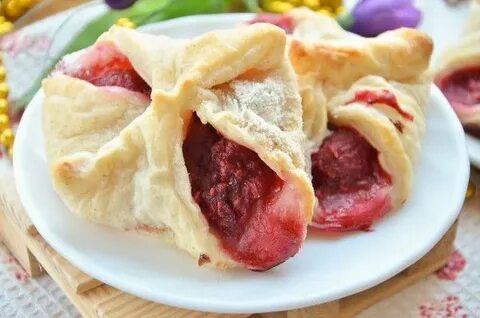 Вкусные пирожки с малиной