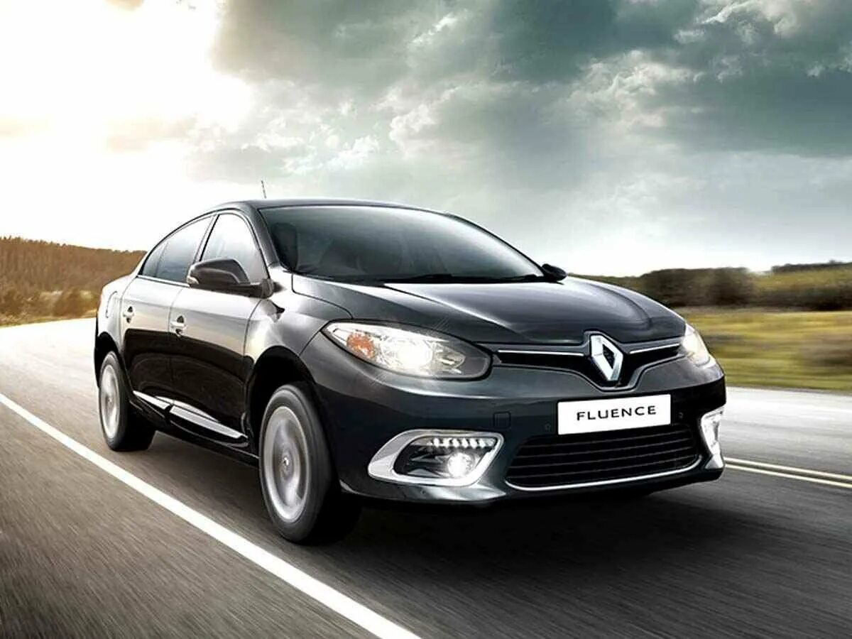 Renault флюенс. Renault Fluence 2014. Рено Флюенс 2015. Renault Fluence 2013. Renault Fluence 2 поколение.