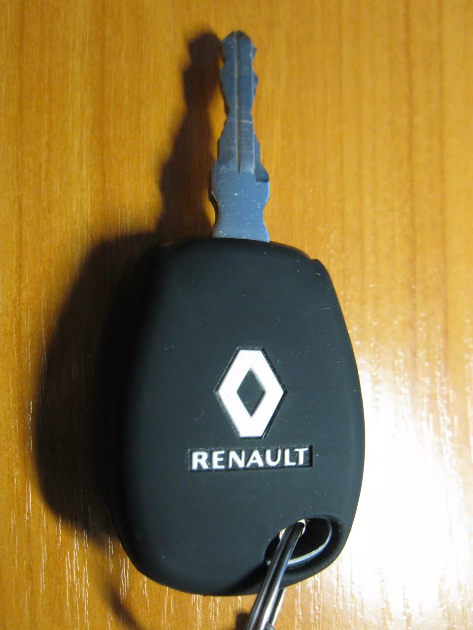 Ключ Рено Логан 2. Renault Logan 2 ключ. Ключ от Рено Логан 2. Ключ Рено Логан 1. Рено логан без ключа