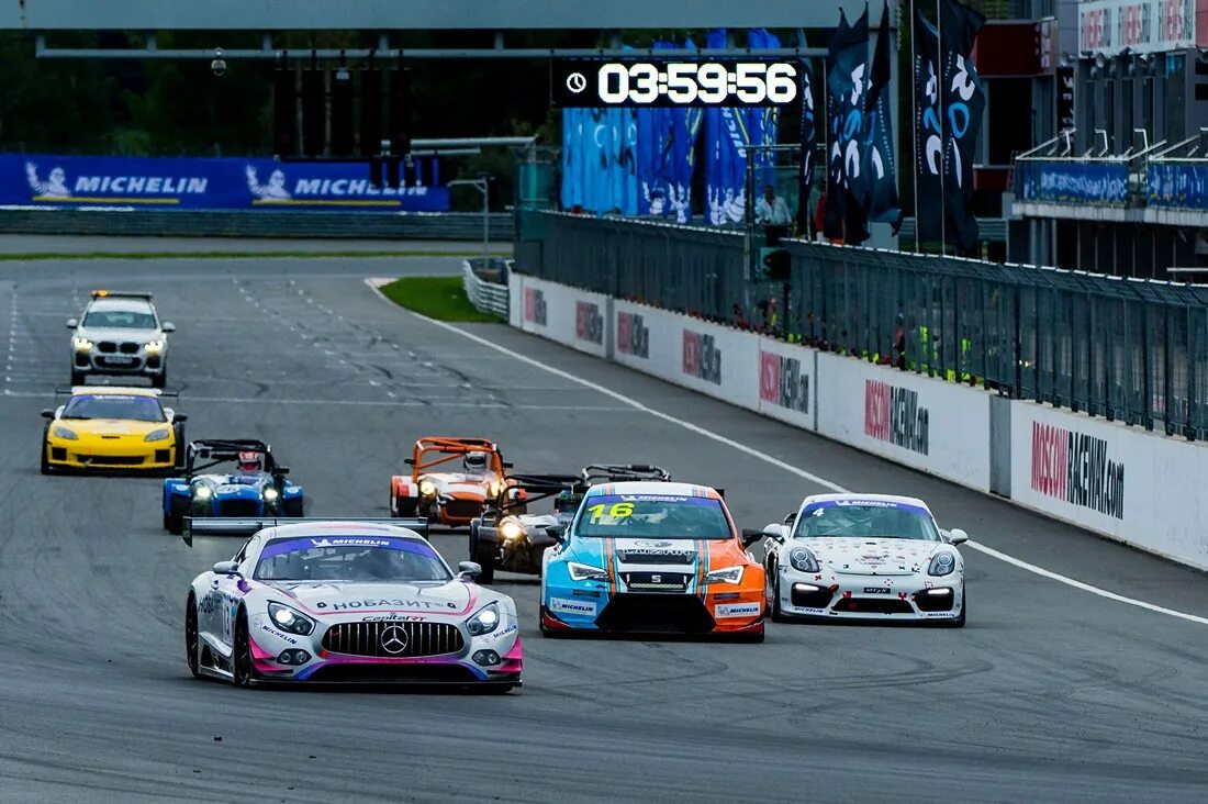 Garage fest игора драйв 2023 открытая трибуна. Garage fest. Сцена фест. Автомобильные концерты 2023. Garage fest.