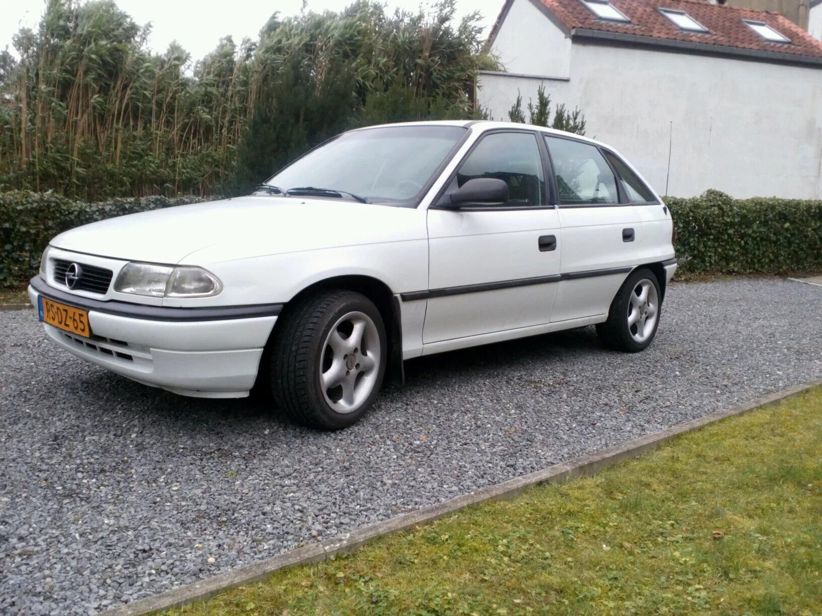 Купить опель 1997. Opel Astra 1997. Opel Astra b 1997.