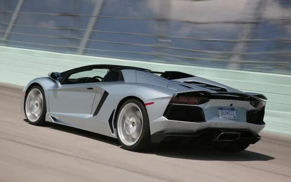 Ламборгини разгон до 100. Lamborghini aventador lp700-4 красный. Ламборгини разгон до 100. Ламборгини на черном фоне. Ламборгини разгон до 100.