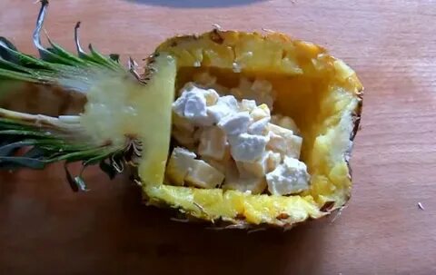 Можно ли курицам ананас