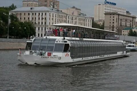 Ривер по москве реке