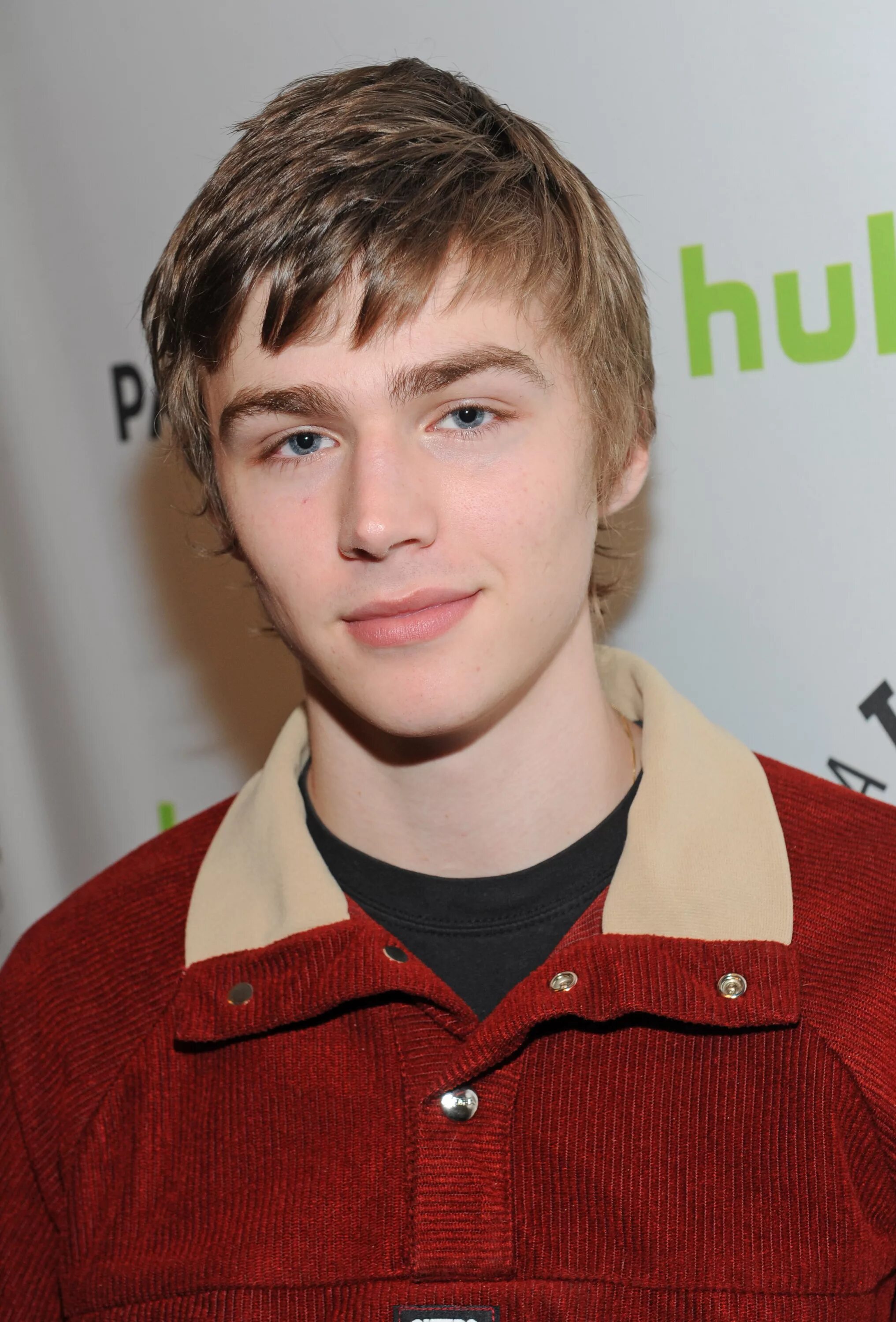 майлс хейзер 2021. майлс хейзер 2020. майлс хейзер 2020. майлз робинсон актер. актёр майлс хейзер.