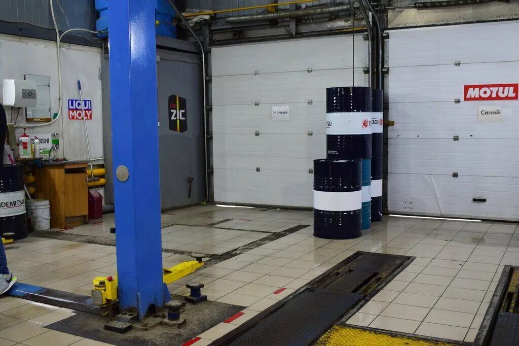 Замена масла. Родные масла обь. Замена масла новосибирск. Инструмент для замены масла в двигателе. Родные масла новосибирск.