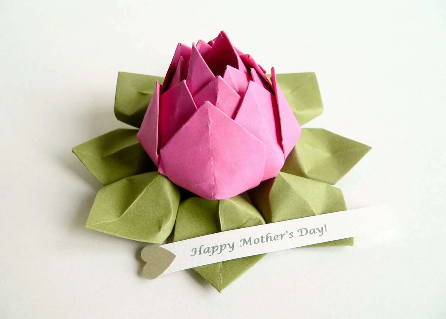 Оригамина денирожде нния. Оригами подарок маме. Оригами подарок на день рождения. Подарок маме на день рождения оригами.
