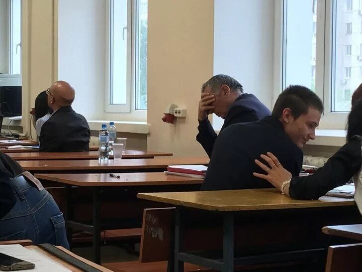 Выбор научного руководителя. Защита диплома прикол. научный руководитель дипломной работы. мемы про научного руководителя. мемы про защиту диплома.