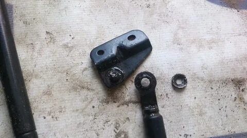 Кронштейн для газового упора
